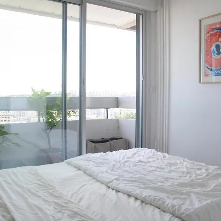 Large & Design Apartment With Terrace And View