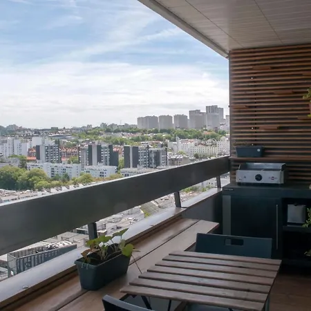Large & Design Apartment With Terrace And View